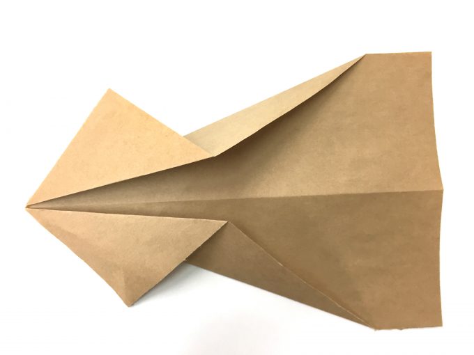 空飛ぶイカを作ろう 意外とよく飛ぶ イカ飛行機の折り方 神戸の印刷 出版と販促 前川企画印刷公式ブログ 嵐のマエブロ