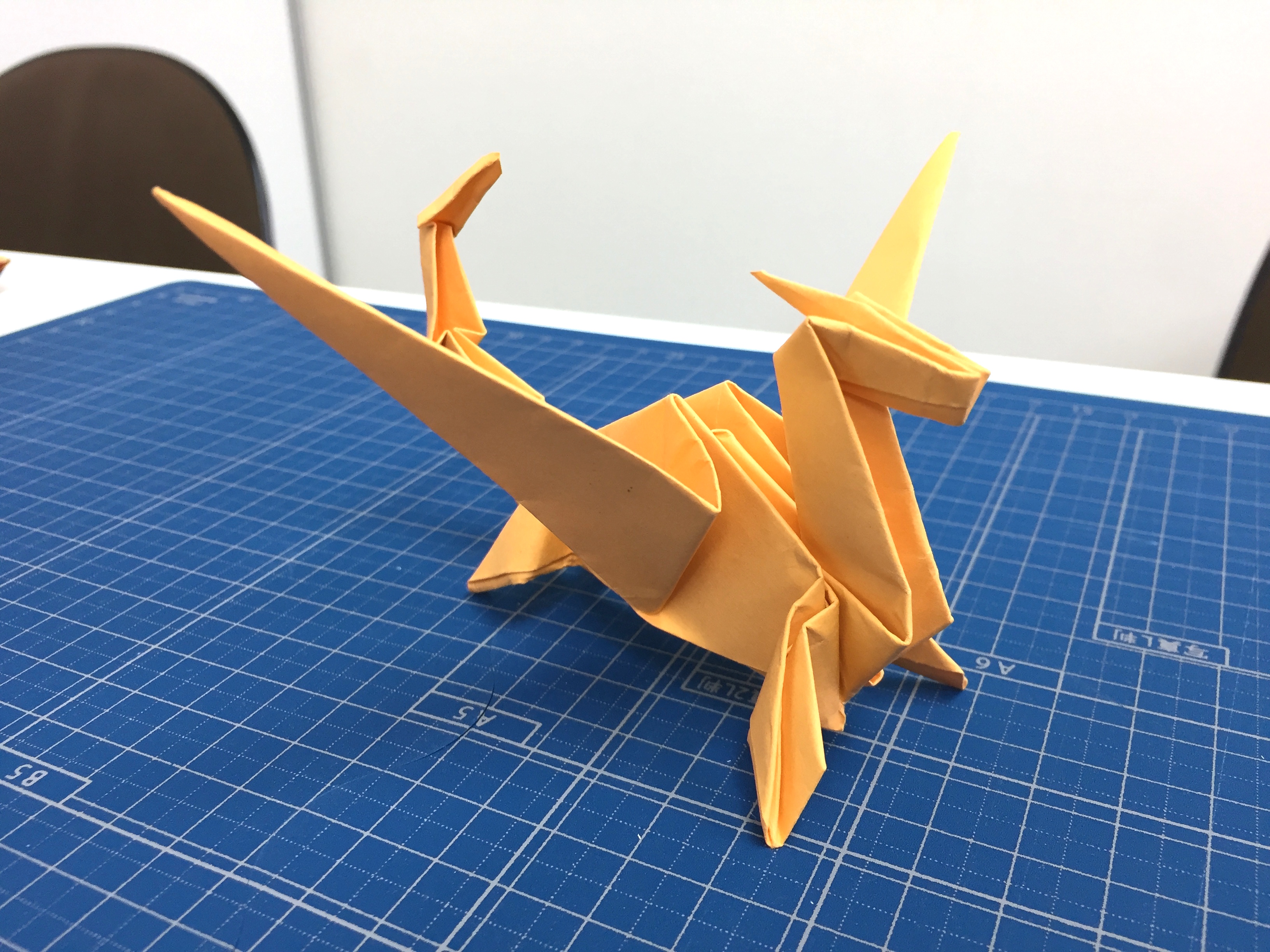 折り紙で作るドラゴン カッコよかったので折ってみました 神戸の印刷 出版と販促 前川企画印刷公式ブログ 嵐のマエブロ